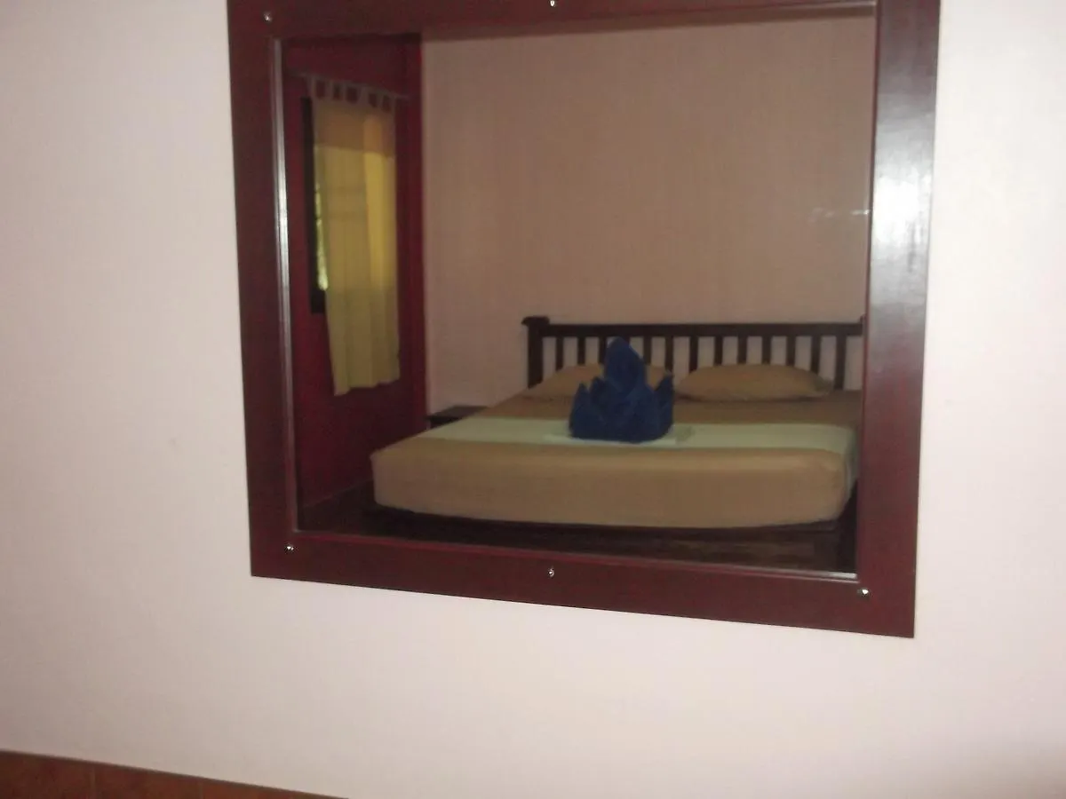 *** Guest house Lanta Bee Garden Bungalow Sha Extra Plus Koh Lanta Thailand